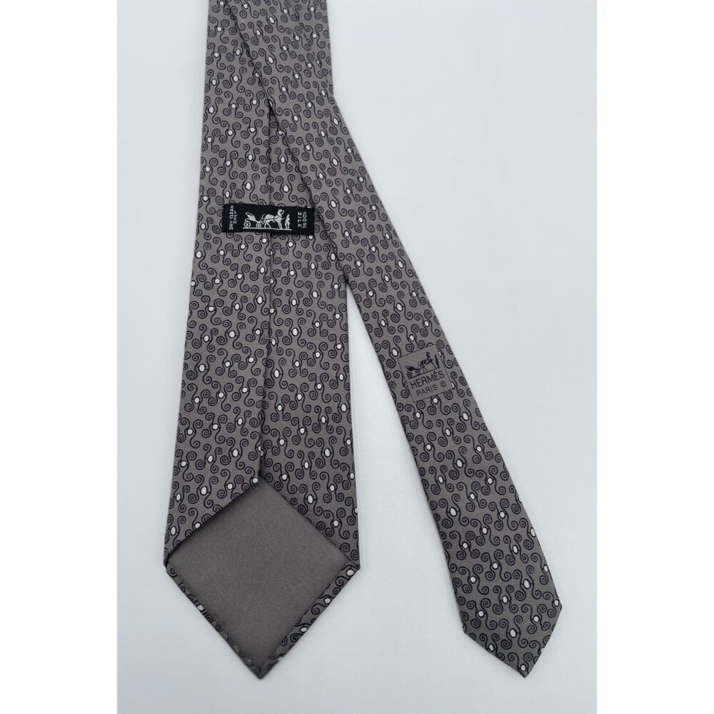 Hermès Necktie 100% Silk Tie Gray White H-Pattern Geometric Paris France EUC - Picture 3 of 8